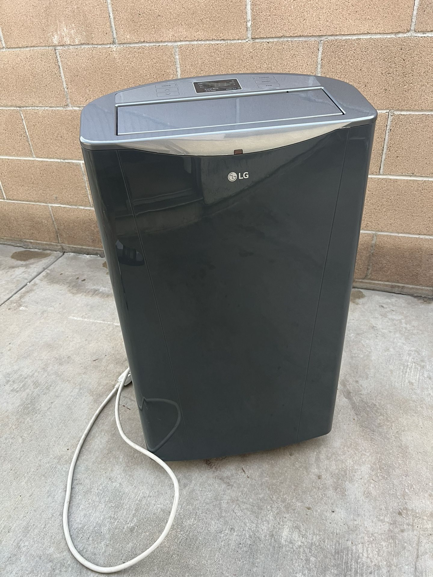 LG Portable Air Conditioner Model : LP1415GRX
