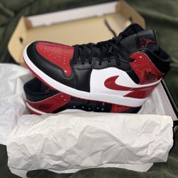 Authentic Jordan 1 Mid SE Size 10.5