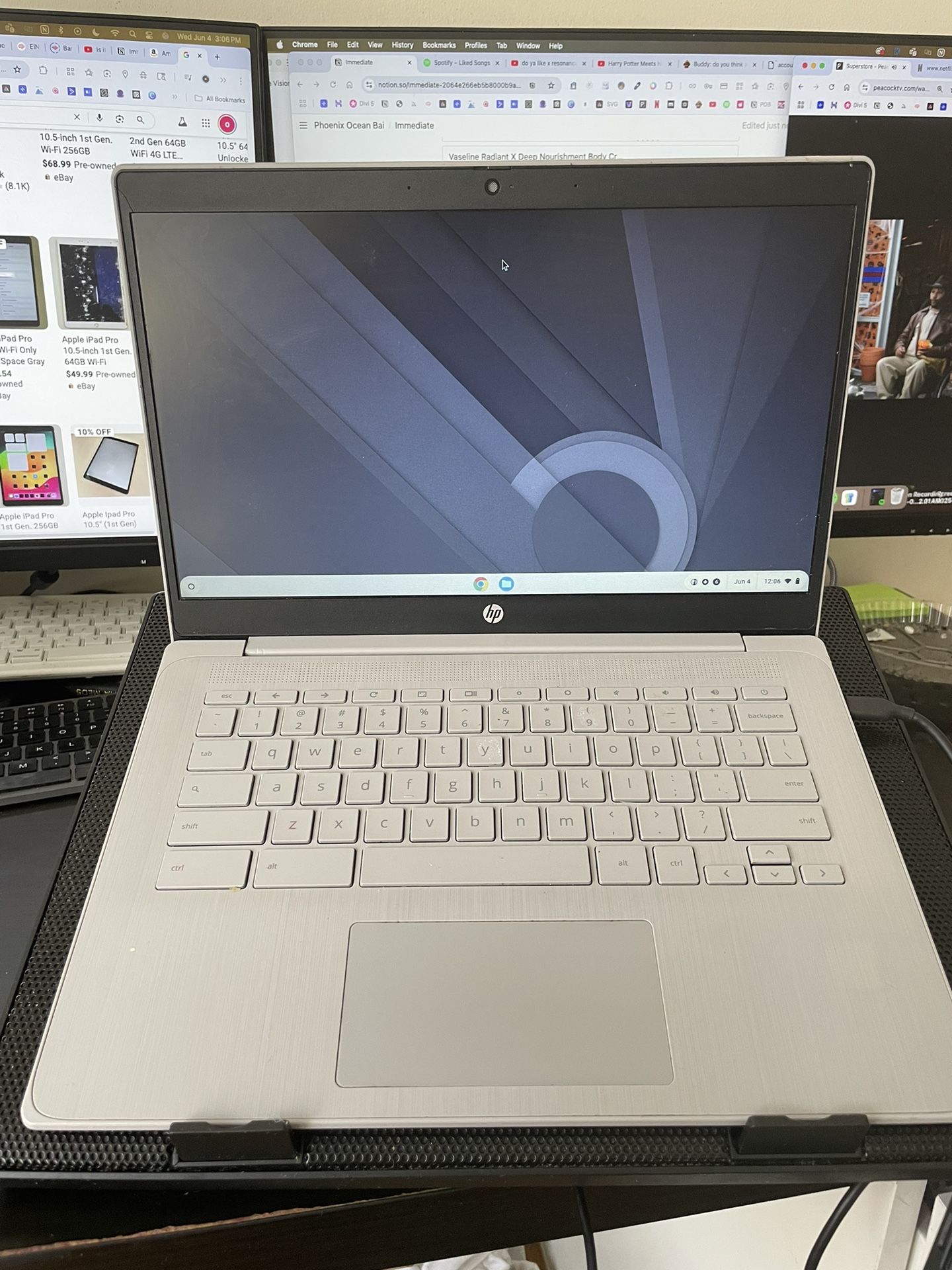 Hp Chrome Book Comes With Cool Fan Stand Adjustable