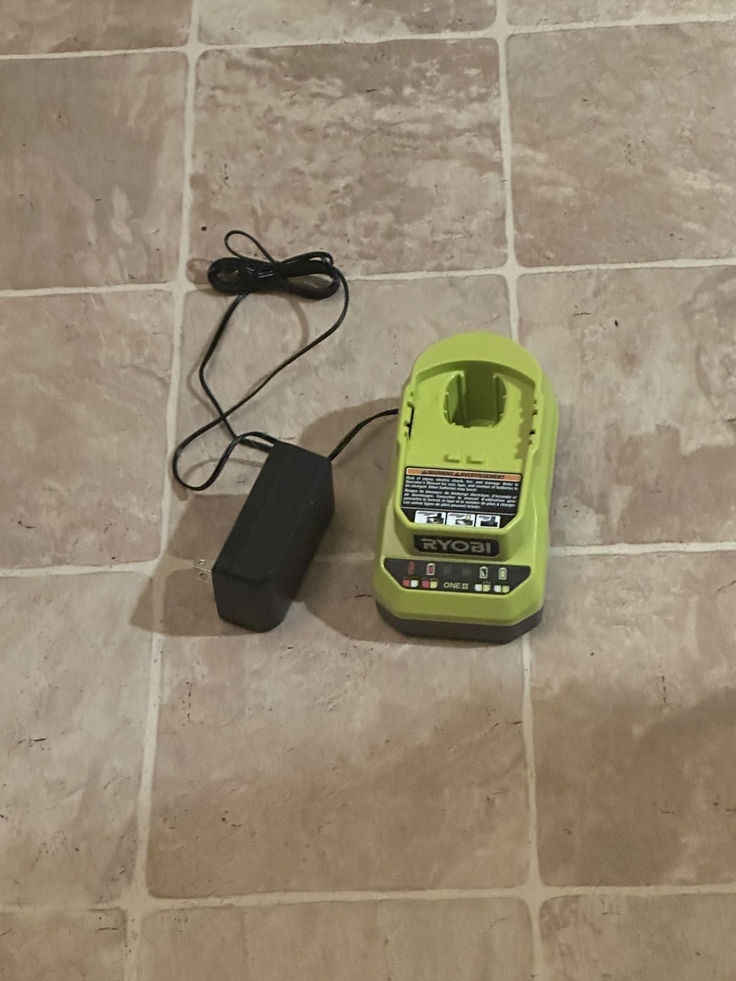 RYOBI CHARGER 18Volt