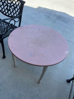 Kid table $10