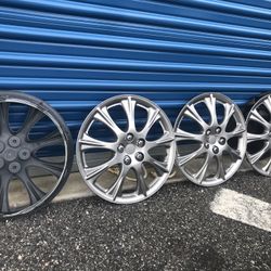 Hubcaps space 15 inch
