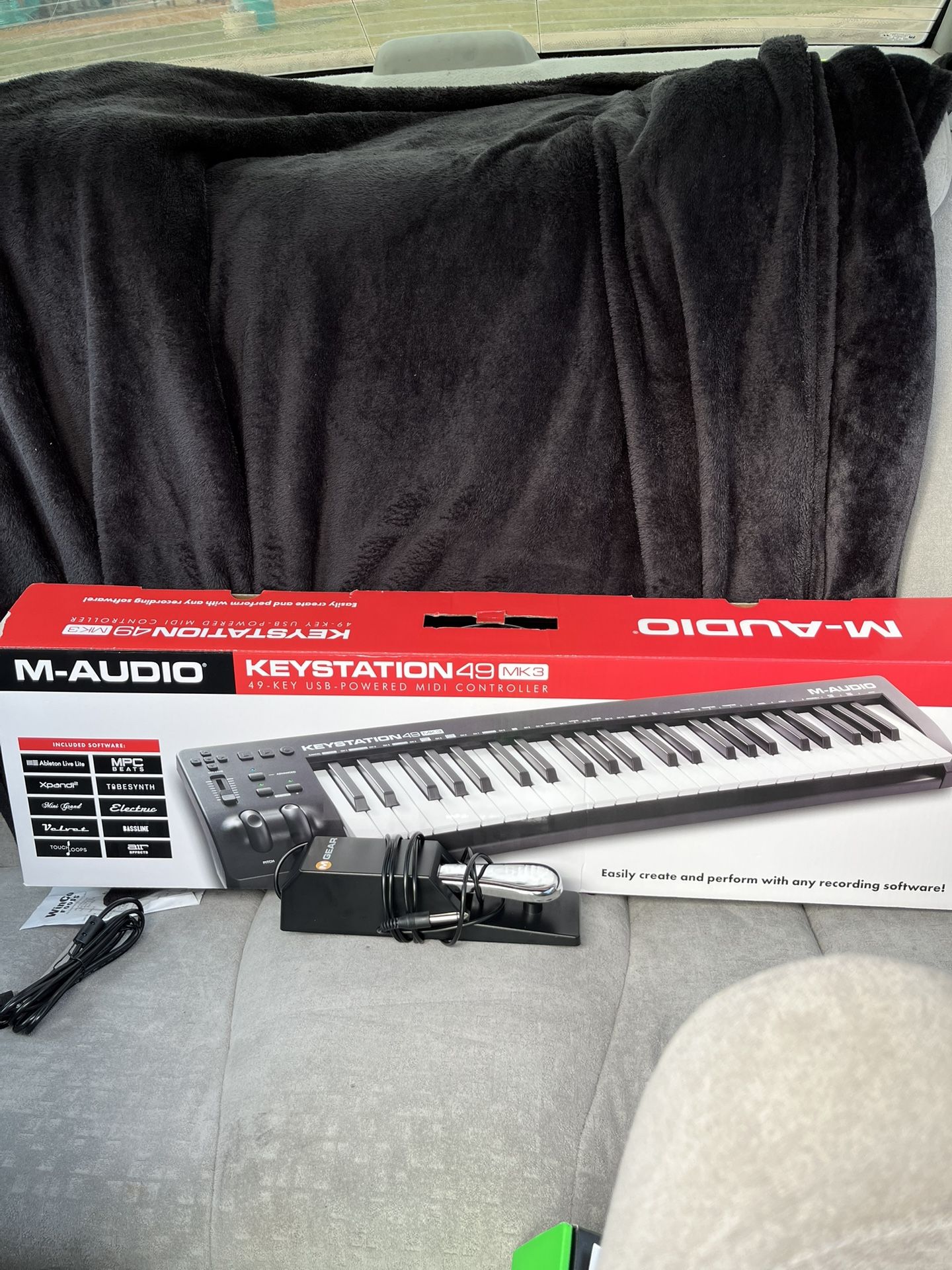 M- Audio Keystation 49 Mk3 With Pedal