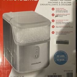 Fridgeaire Ice Maker 