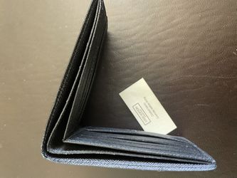 Men's Zippy Louis Vuitton Wallet for Sale in Goodyear, AZ - OfferUp