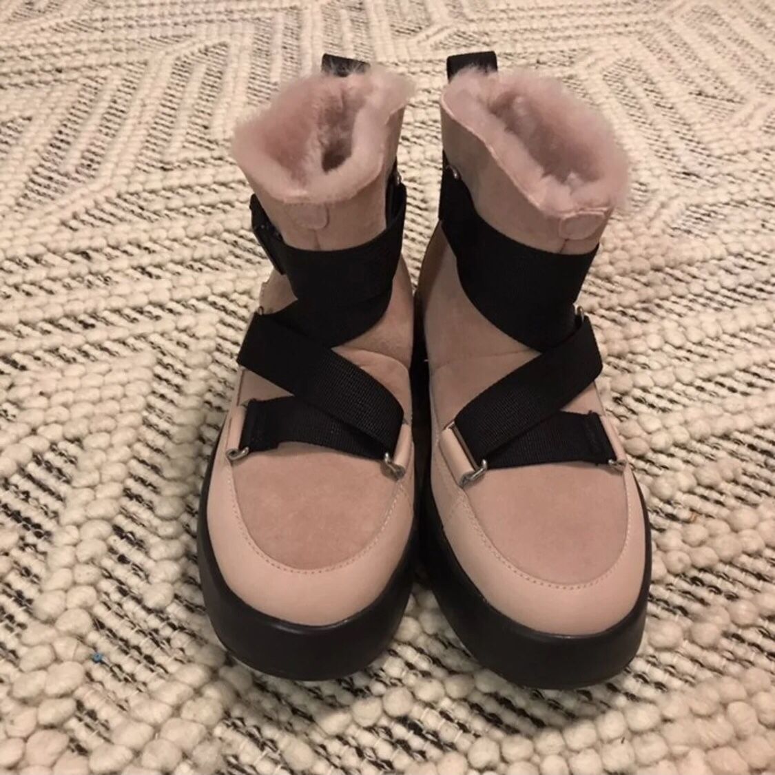 Beautiful New UGG Pink Boots size 7