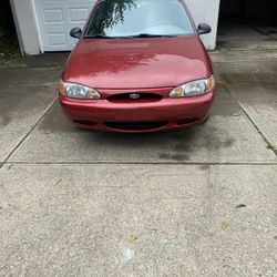 1999 Ford Escort