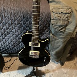 Epoch Gibson Electric Guitar. Fender Frontman G10