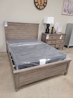 Full Size Bed Set/ Financing Options Available 