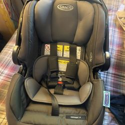 Graco Snugride LX Infant car seat and base