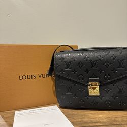 Louis Vuitton Pochette Métis