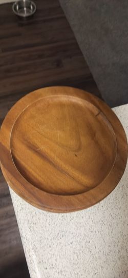 6 wooden plates