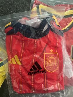 Spain Soccer Jersey Mens Size L