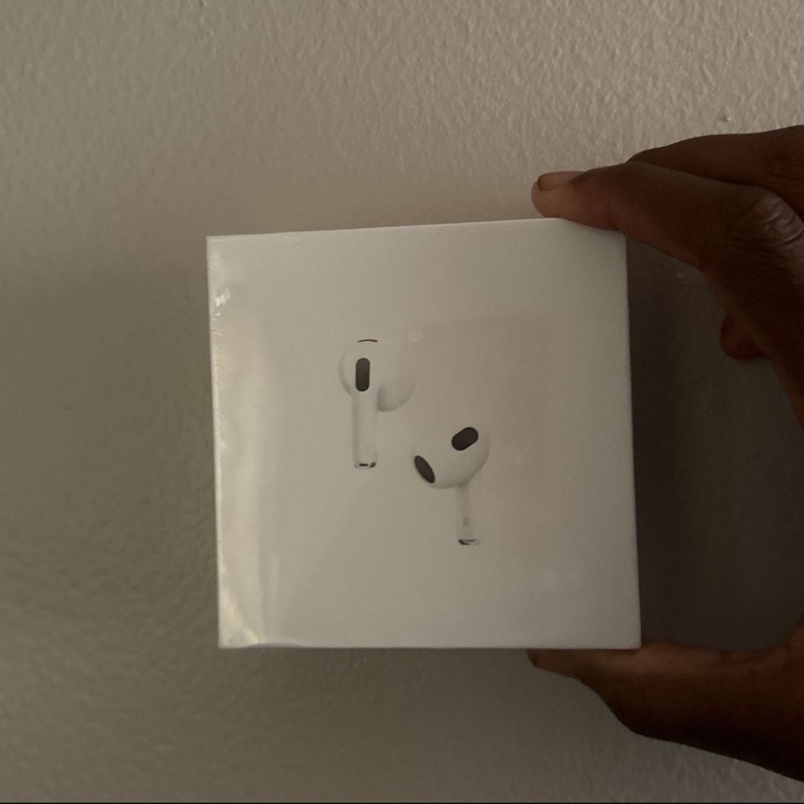 (BRAND NEW SEALED !!) AirPods Pro  3rd Generation 100$