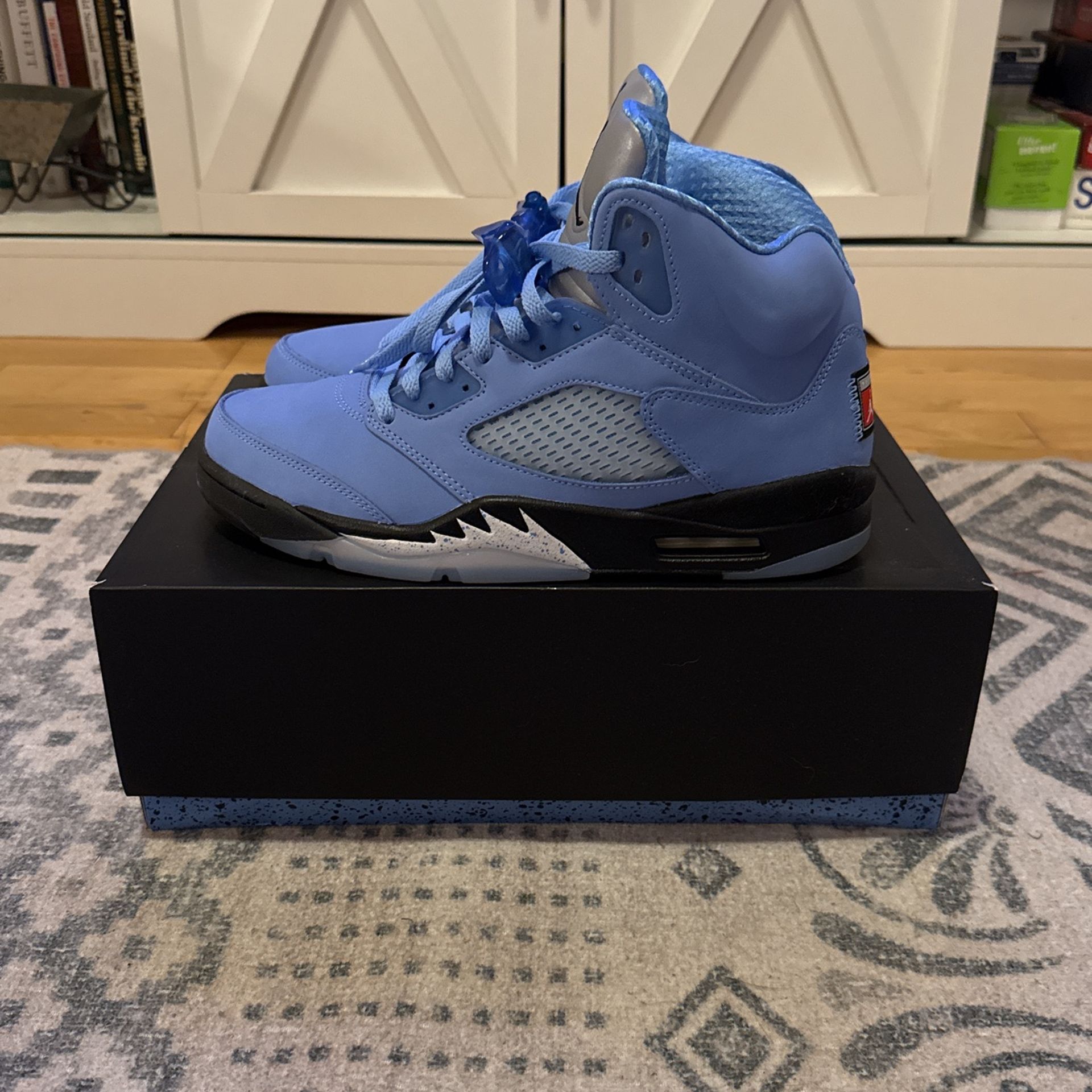 Jordan 5 Retro SE ‘UNC’