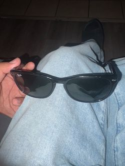 ray-Ban