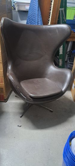 Egg chair