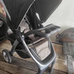 Chicco Bravo Quick-Fold Stroller
Chicco
