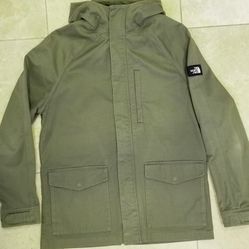 Like New North Face Hooded Field Jacket Mens Large , Cost $150, sell