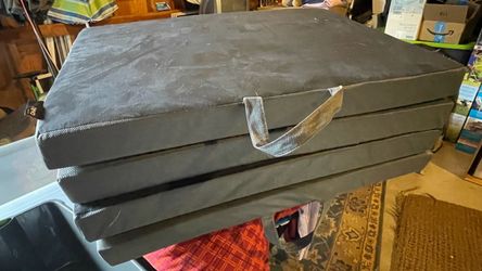 Fold out bed