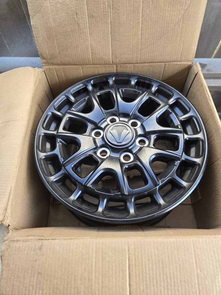 Toyota Tundra T-force Rims