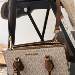 Like New MK Purse! Has Serial Number Inside For Authenticity. 