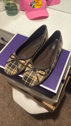 Plaid flats women’s size 6 1/2-7