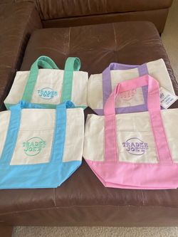 Set of 4 TraderJoes canvas lg tote bags