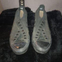 Men's Size 10 All Black Converse No Laces