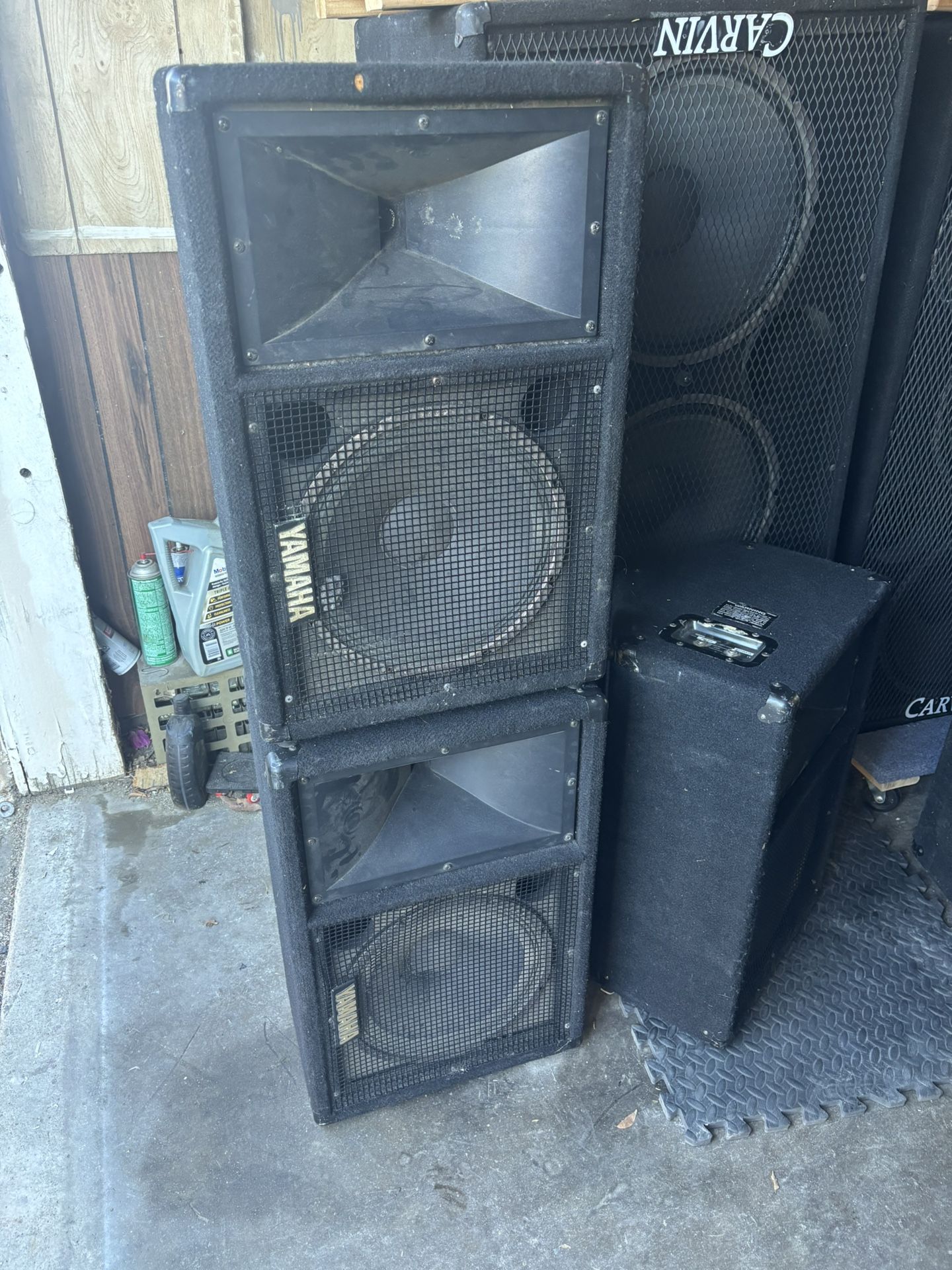 Yamaha Yamaha SM12IV Passive Wedge Black Stage 2-Way Floor Monitor Audio speaker