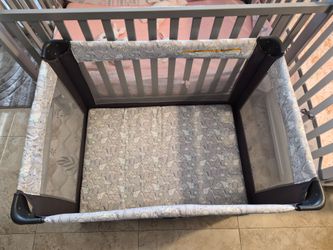 Graco Pack and Play Baby Play Pen