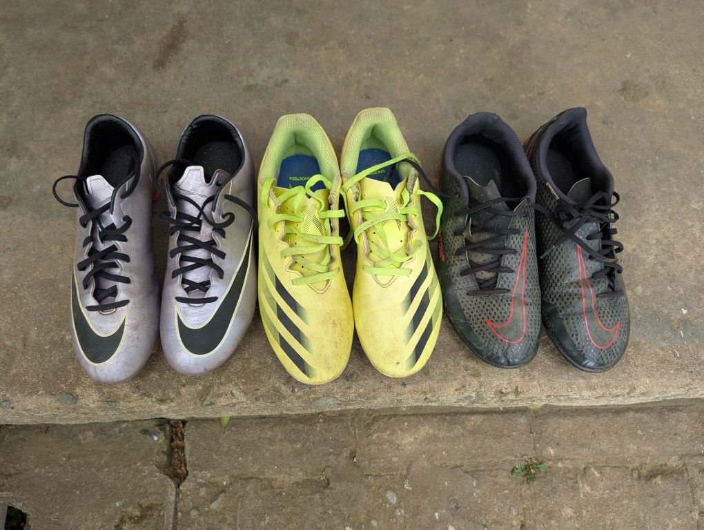 Soccer Cleats Sizes 5.5Y 6Y & 6.5 Youth