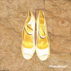 Women's Shoe Republica LA White Open-Toed High Heels Size 8.5