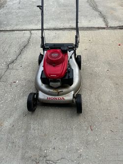 Honda self-propelled lawnmower