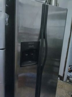 Frigidaire stainless steel refrigerator