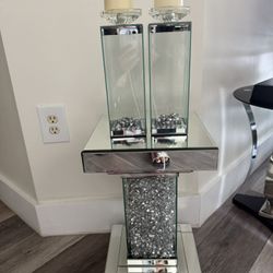 Pretty Home Decoration Glass Table With Glass Candle Set ! Brand New