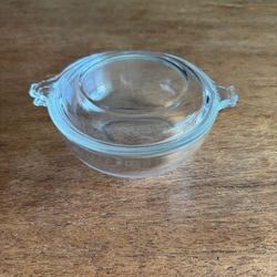 Vintage Pyrex #019 Handled Bowl with Lid 20oz