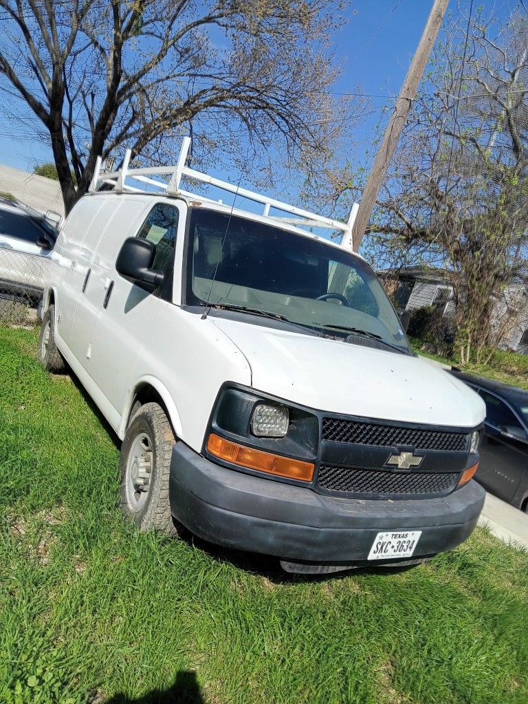 2013 Chevrolet Express 2500