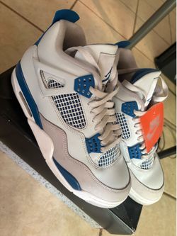 Air Jordan 4 Military Blue