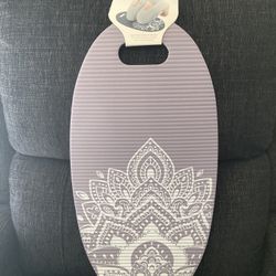 YOGA KNEE MAT