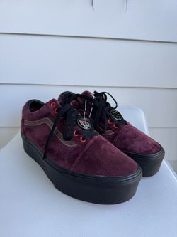 Vans x Disney Old Skool Stackform Shoes in Burgundy Velvet Black Women’s Size 9,5