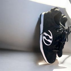 Heelys Black Lace-Up Skate Shoes (first come first serve)