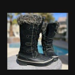 Snow/rain boots, Size 6