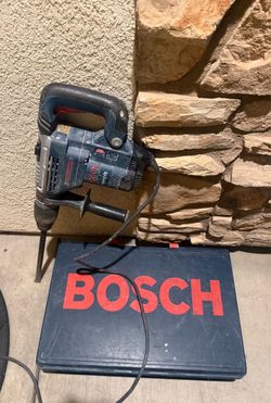 Bosch tool with bit