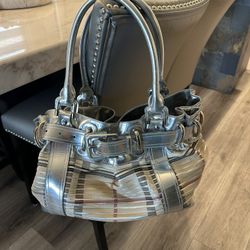 LIKE NEW AUTHENTIC PURSE