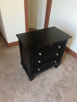 Dresser / bedstand