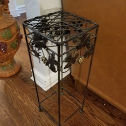 Iron Pot Plant Stand