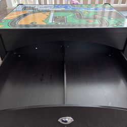 Kids Play Table/toys