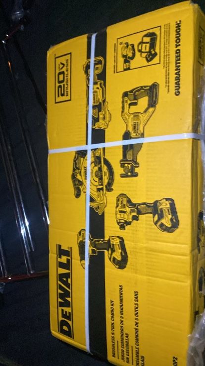 Dewalt 5 Piece Tool Set 