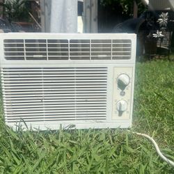 Window Air Conditioner 